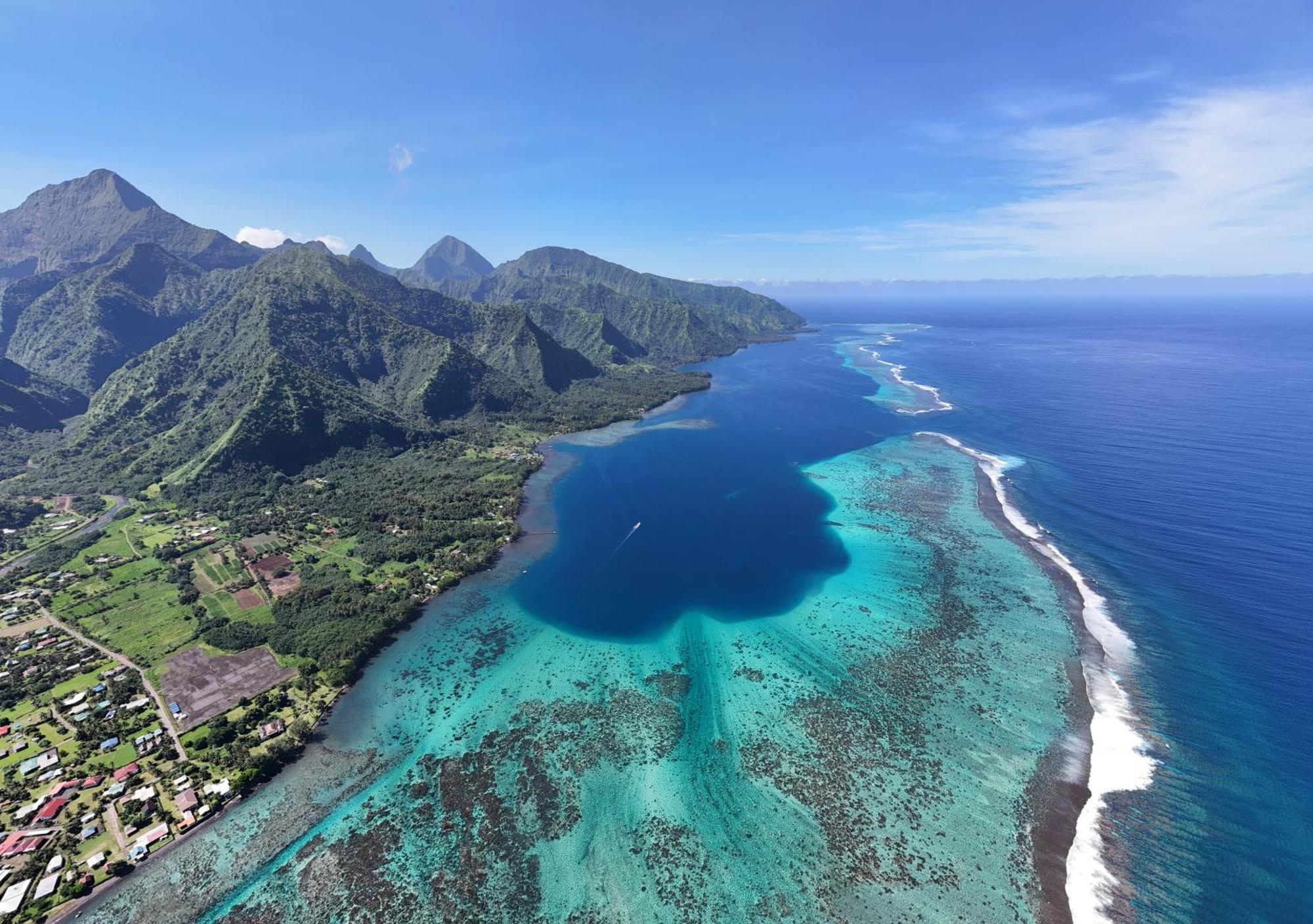 Hava'E Lodge Teahupoo Eksteriør bilde